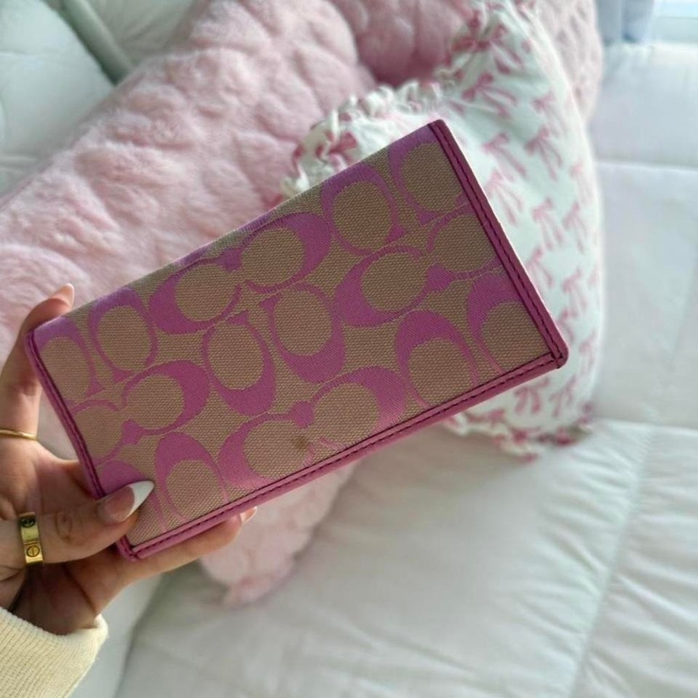 Y2K Coach Barbie Pink Monogram Wallet - Picture 4 of 7